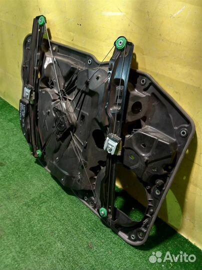 Стеклоподъемник электр. передний правый Porsche