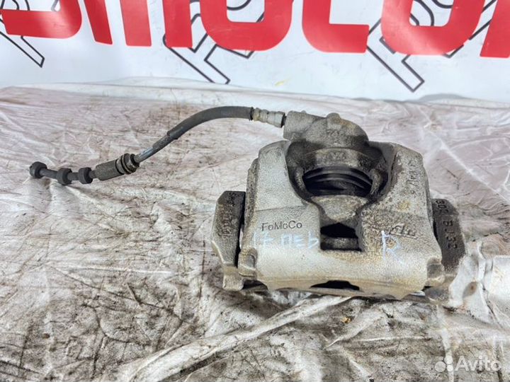 Суппорт тормозной передний правый Land Rover Range