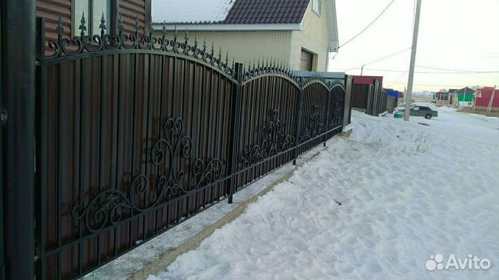 Забор кованый