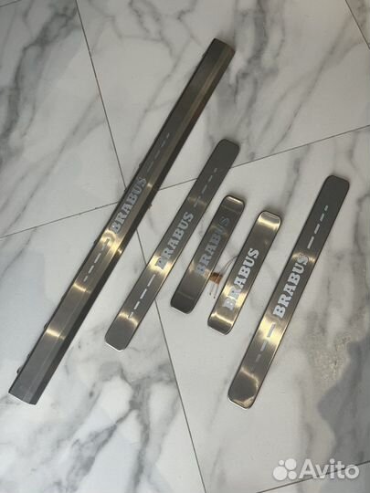 Накладка порогов Brabus для Mercedes Benz G