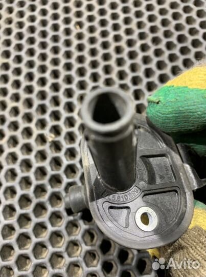 Замок лючка бензобака Cayenne 955-957 Каен