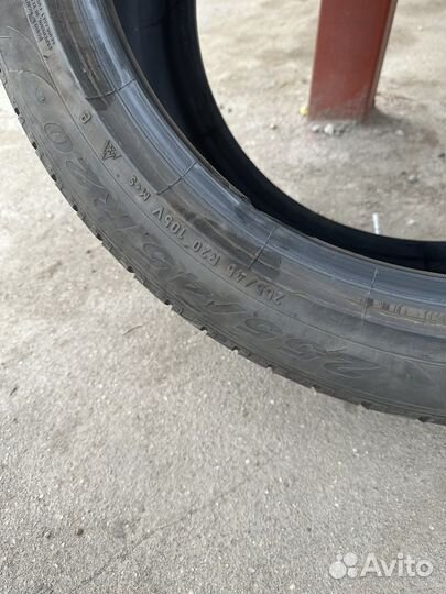 Pirelli Ice Zero 255/45 R20