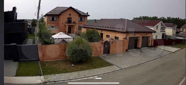 Дом 320 м² на участке 10 сот.