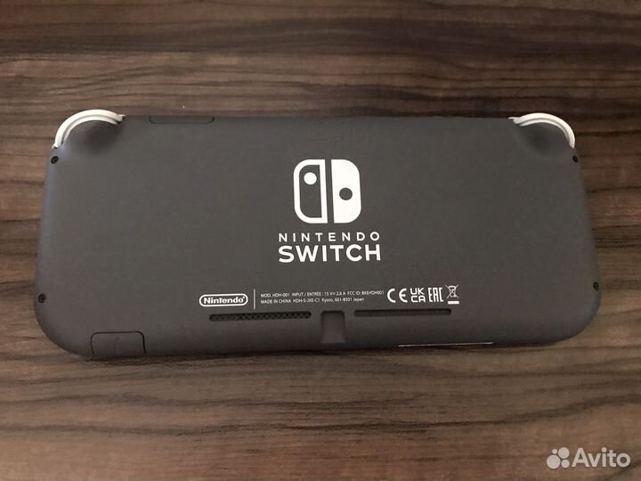 Продам Nintendo Switch Lite