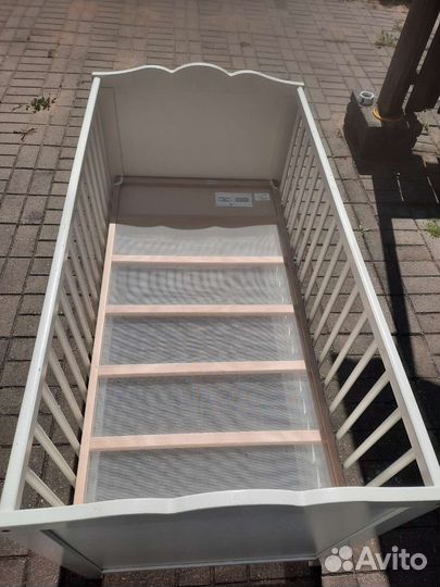 Детская кроватка 
