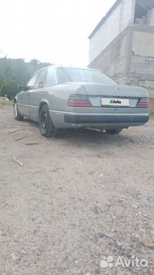 Mercedes-Benz E-класс 2.2 МТ, 1993, 395 741 км