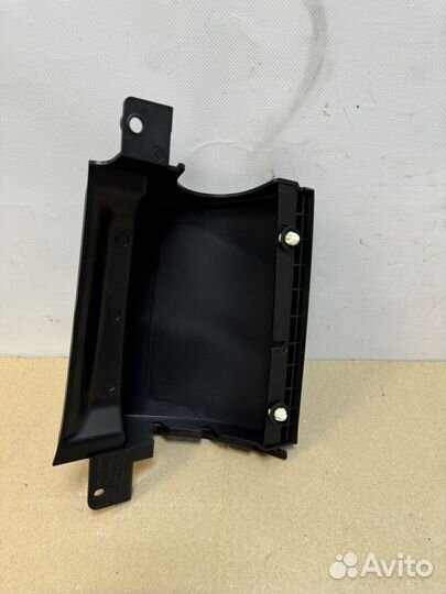 Накладка под лев фонарь Nissan Note E11