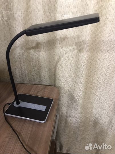 Лампа настольная