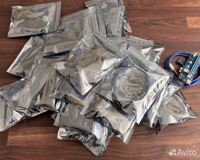 Б/У райзера molex, 28 штук (26шт б/у, 2шт новых)