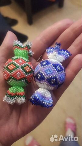 Игрушки и поделки из бисера