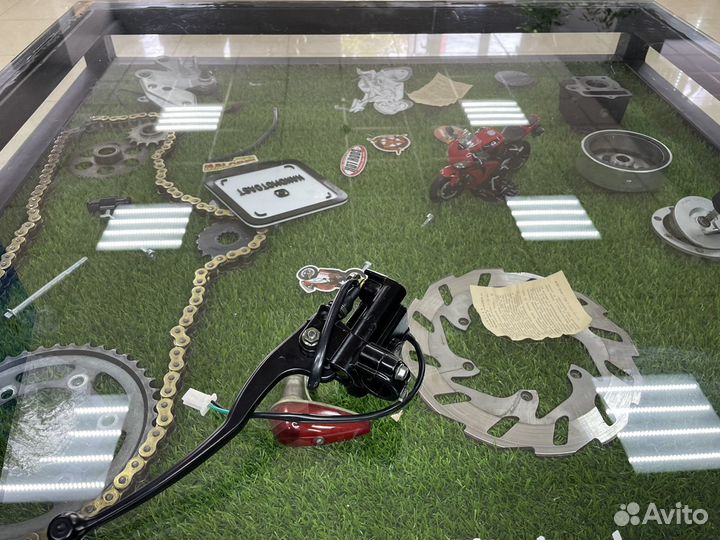 Машинка переднего тормоза мотоцикла Yamaha YBR125