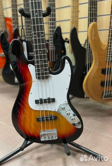 Бас гитара rocket JB-1 SB