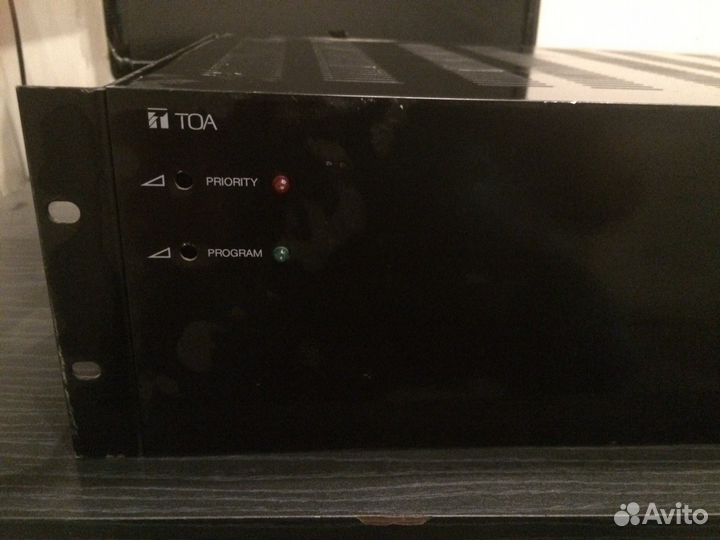 Усилитель мощности TOA VP-1240B