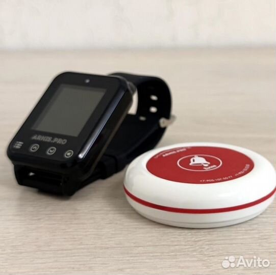 Кнопка вызова официанта и часы пейджер Элит