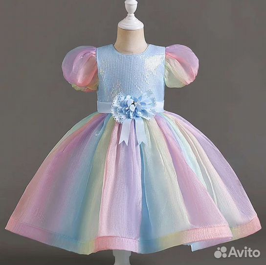 Нарядное радужное платье для девочки