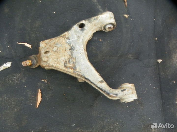 Рычаг передний нижний левый Kia Sorento I (2002—20