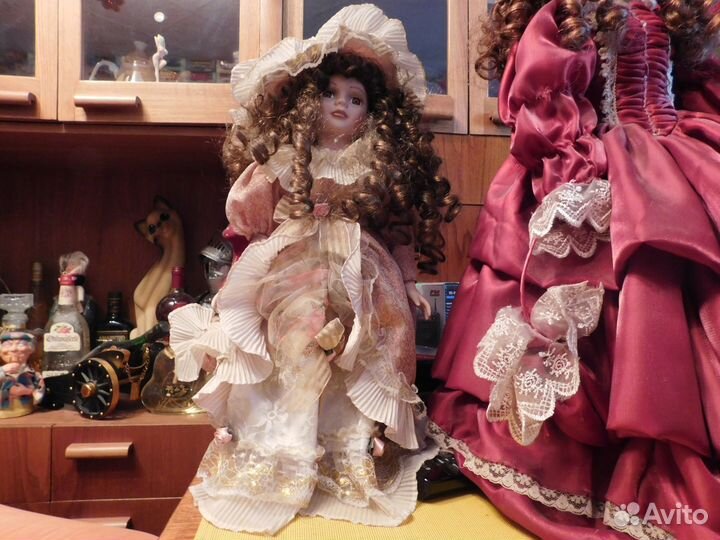 Фарфоровая коллекционная кукла, 43 см