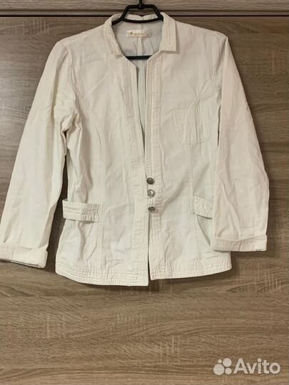 Ветровка женская 44 46