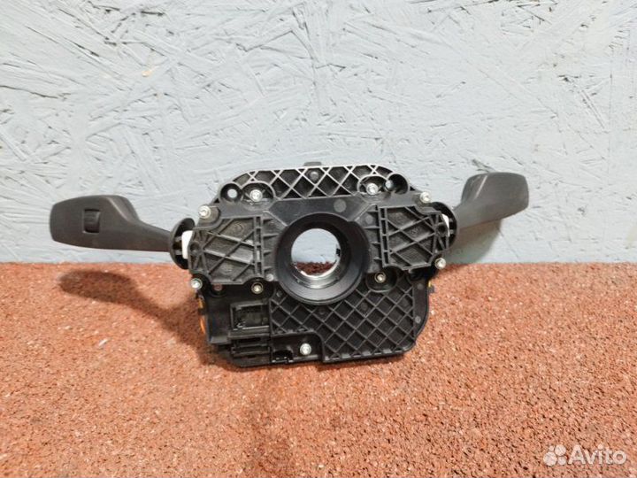 Переключатель подрулевой Bmw F01