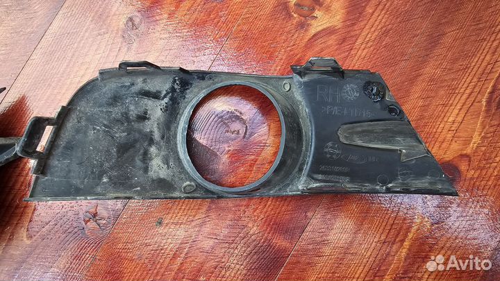 Облицовка передний правый и левый птф Лада Х Рей