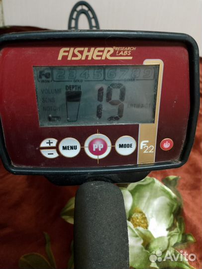 Металлоискатель fisher f22