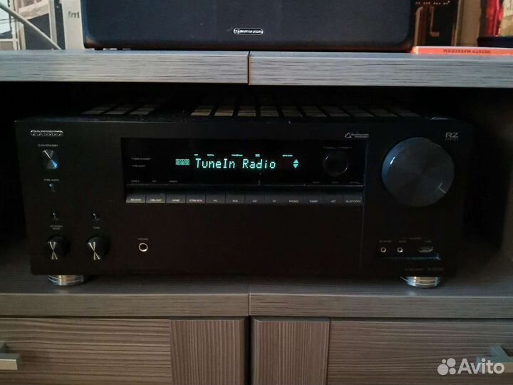Av ресивер Onkyo TX RZ710