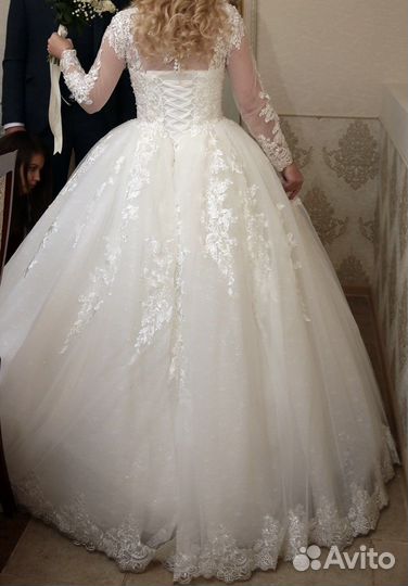 Свадебное платье