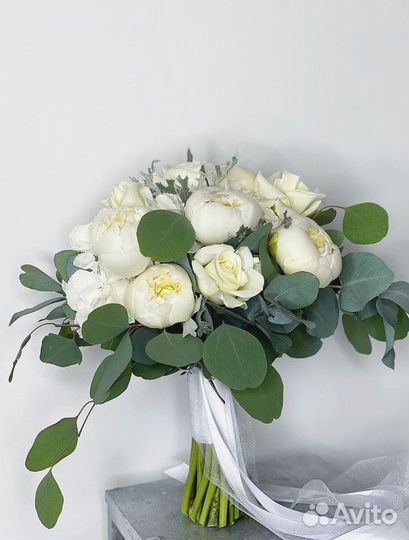 Букет невесты из живых цветов. Вежливые сотрудники