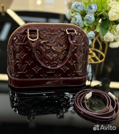 Сумка Louis Vuitton Alma BB лаковая