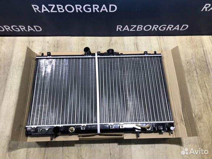Радиатор охлаждения Mitsubishi Galant 8 АКПП