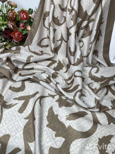 Двусторонний платок givency бежевый