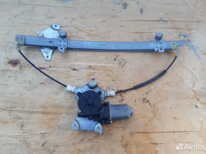 Стеклоподъемник передний правый Nissan Almera n16
