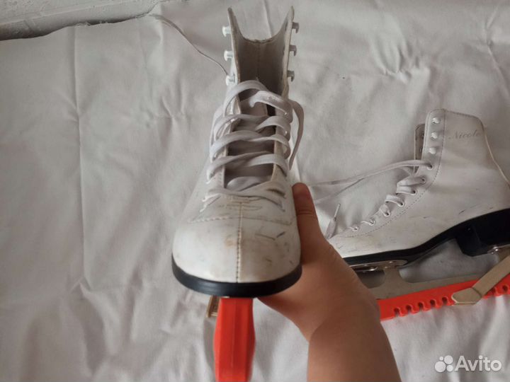 Коньки для фигурного катания