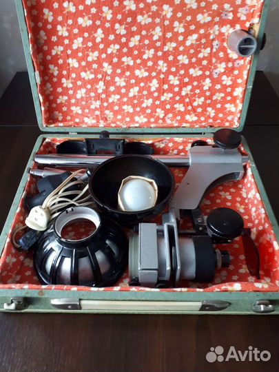 Фотоувеличитель и принадлежности для фотопечати