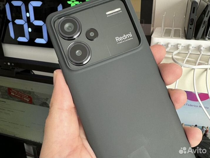 Xiaomi Redmi Note 13 Pro+, 12/512 ГБ
