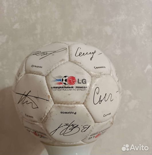 Футбольный мяч