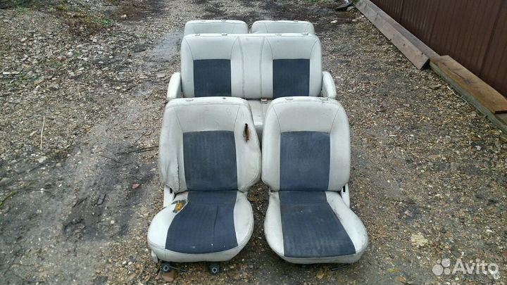 Сиденья с авто Ниссан Ларго 1996г