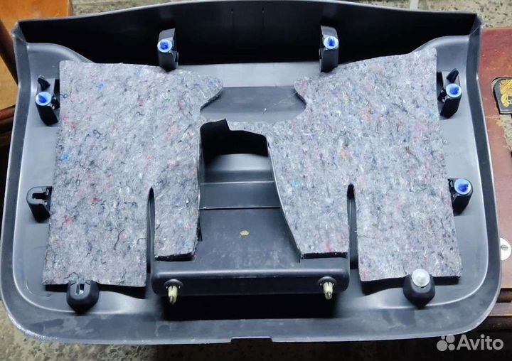 Renault Duster - Обшивка крышки багажника Рамка