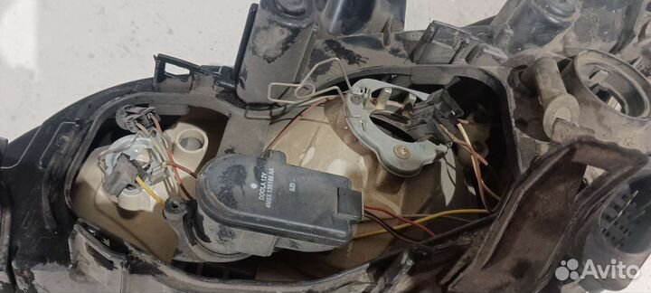 Фара Ford Focus 2004