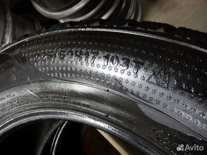 Kumho I'Zen RV Stud KC16 225/60 R17