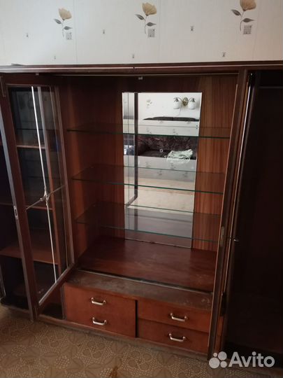 Советский сервант Хельга