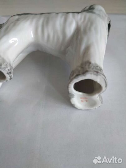 Фарфоровые статуэтки собак