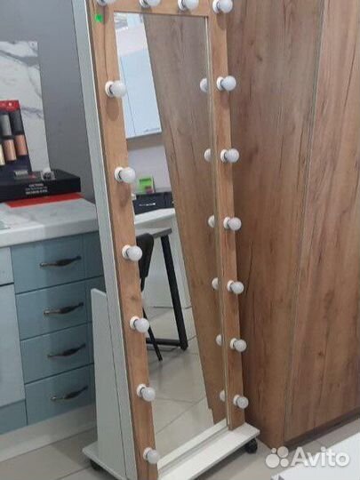 Зеркало гримерное с подсветкой