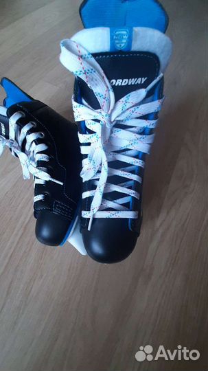 Коньки хоккейные