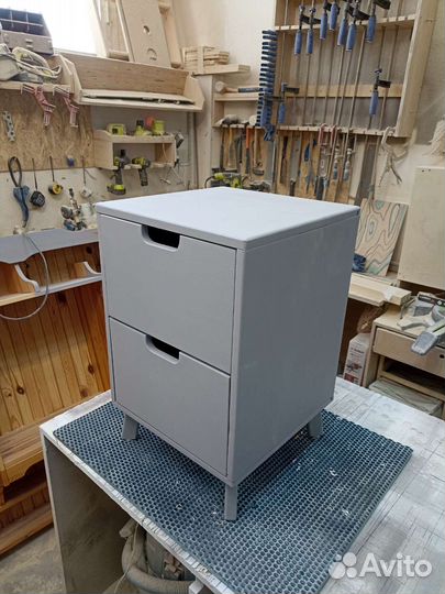 Тумбочка прикроватная