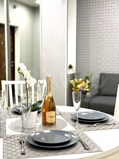 2-к. квартира, 55 м², 6/9 эт.