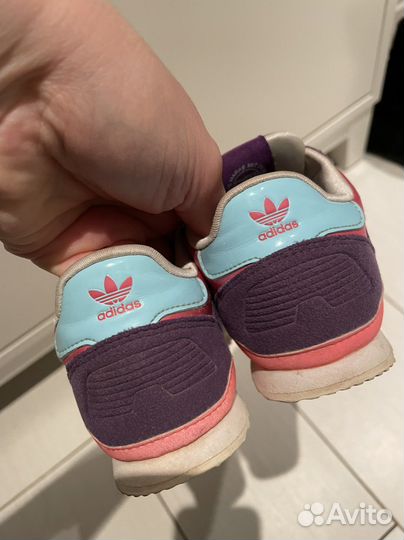 Кроссовки adidas