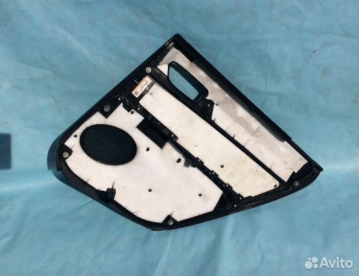 Обшивка двери задняя левая Mazda 6 GG Мазда 6 гг