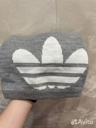 Женская шапка новая со снудом adidas