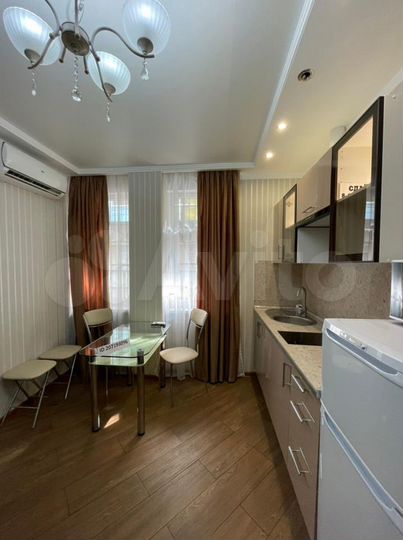 2-к. квартира, 40 м², 1/6 эт.